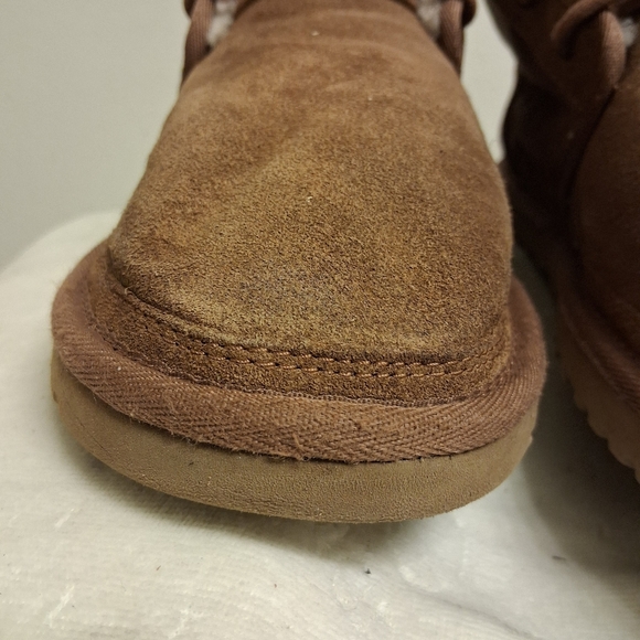 Men's Brown UGG Suede SHEEPSKIN Boots Size 11 - Picture 3 of 16